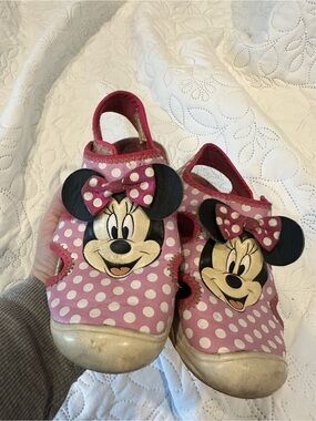 Kids Pink Minnie Mouse Polka Dot Slip-On Shoes